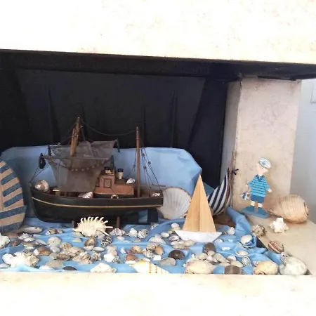 Vakantiehuis Mary's House Sea View 15meters From The Ligaria (Crete)